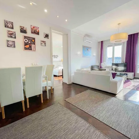 Big Wheel Panoramica Ii. Apartment *